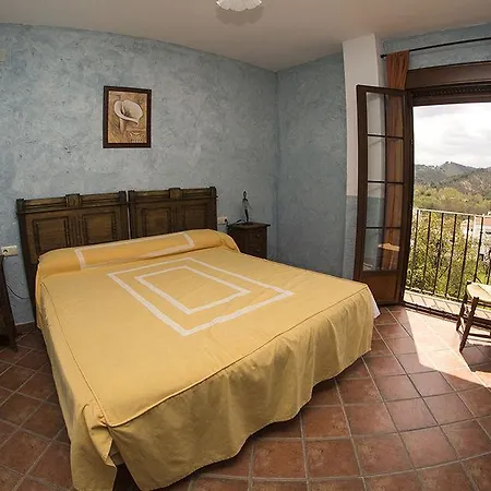 Aparthotel Rural 12 Canos 2*